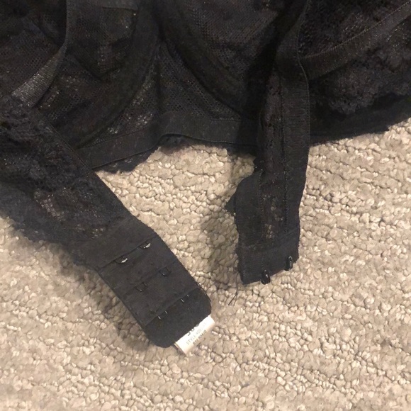 Lace bra with under wire - Picture 3 of 3